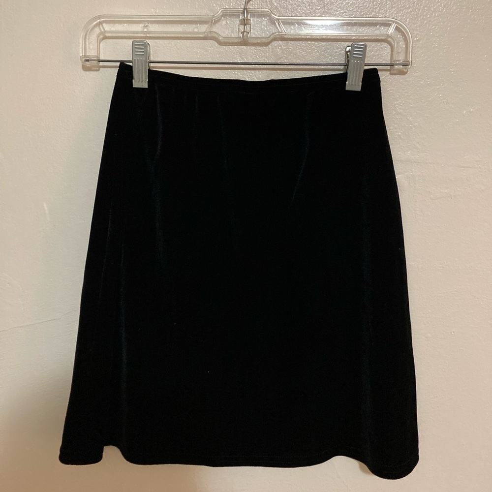 Size 14 Youth Hartstrings Plain Black Velvet Mini Skirt